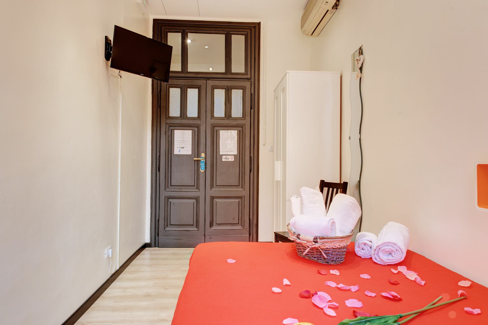 Ad Hoc Guest House Рим Екстериор снимка